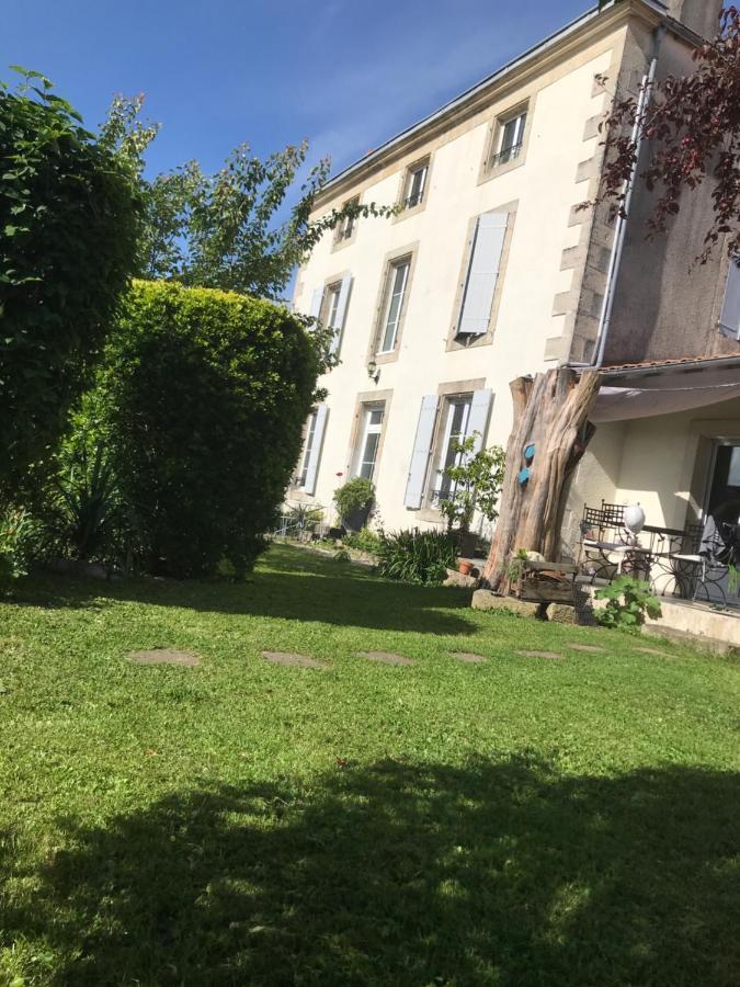 Bed and Breakfast Chez Guilem Saint-Maixent-lʼÉcole Zewnętrze zdjęcie